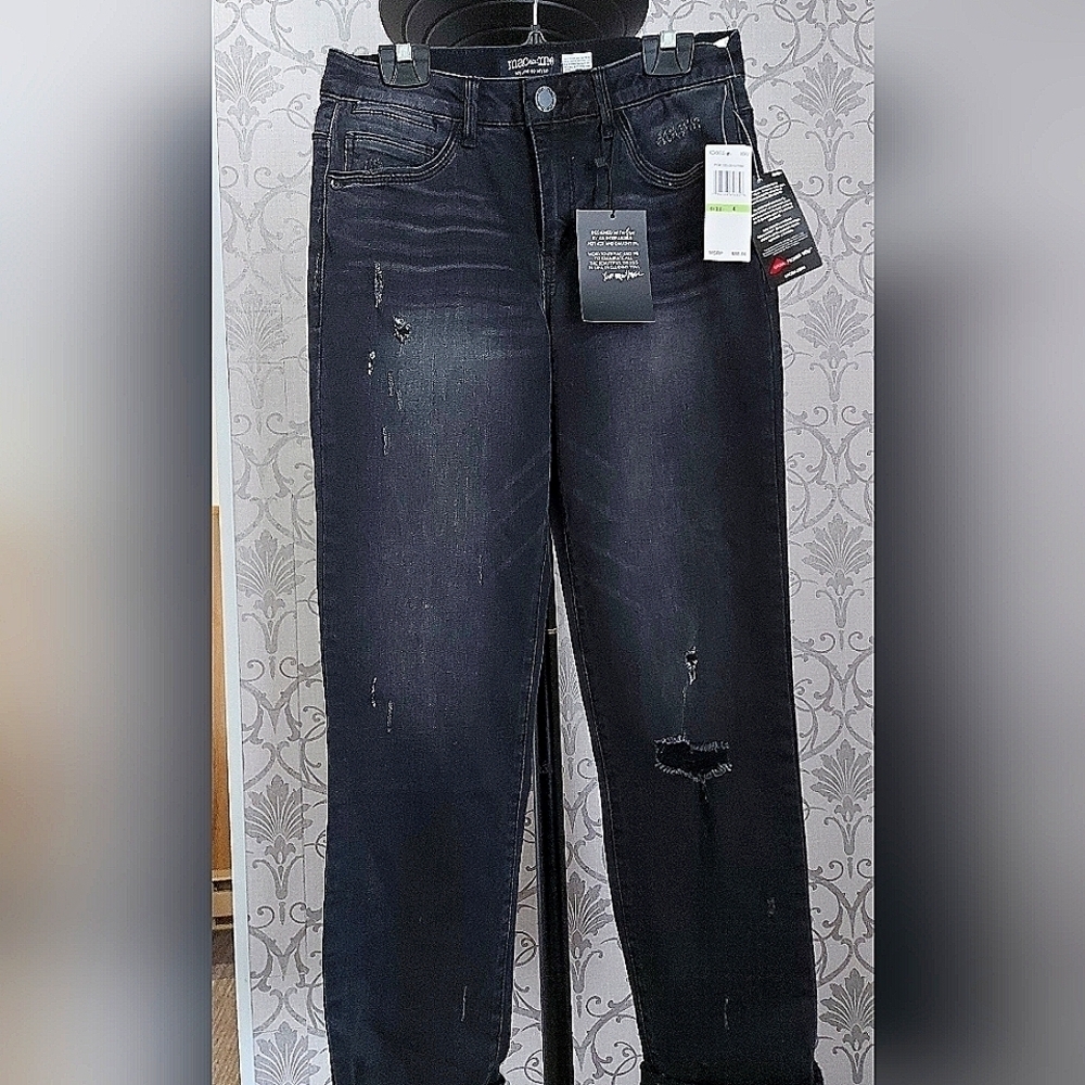 Casual Street Style MAC and ME Women's Jeans Relaxed Fit Dark Denim with Rips